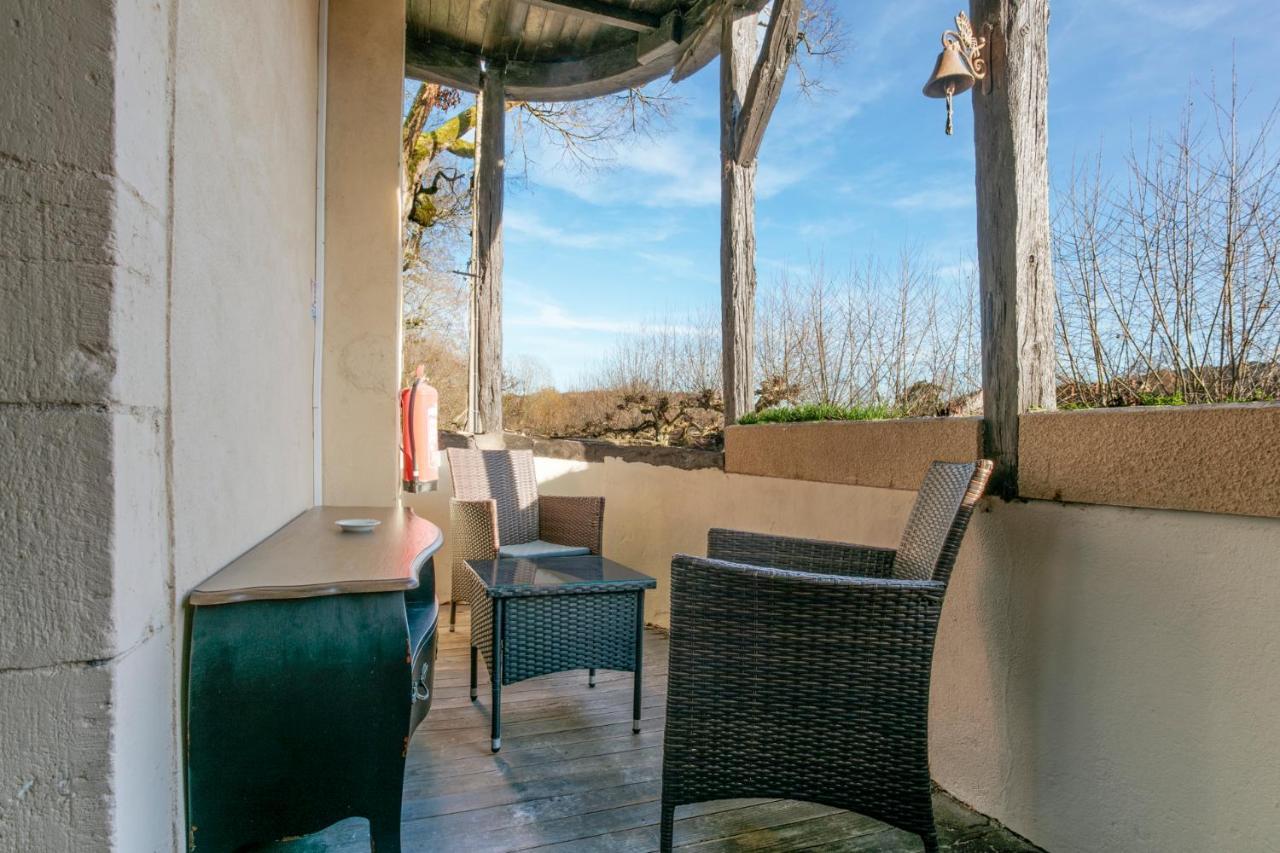מונטיניאק La Roseraie Hotel Restaurant מראה חיצוני תמונה