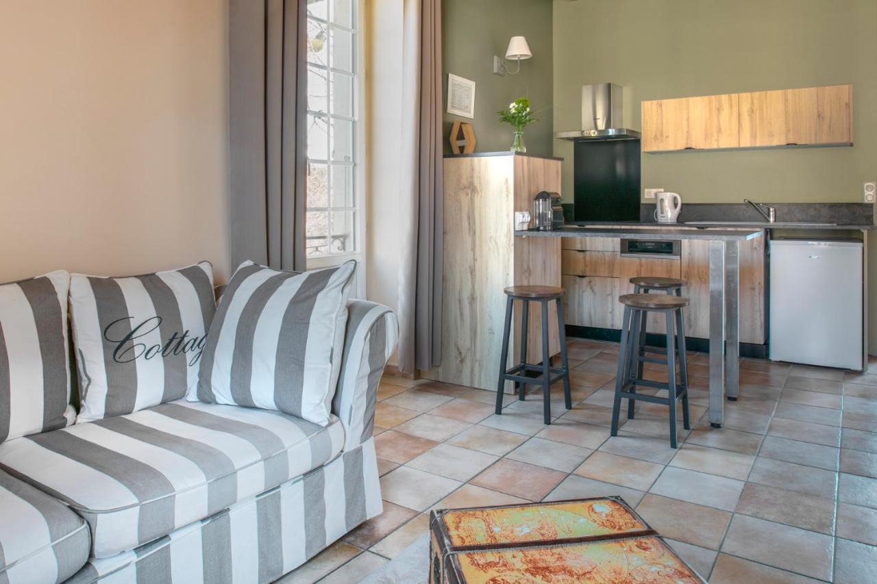 מונטיניאק La Roseraie Hotel Restaurant מראה חיצוני תמונה
