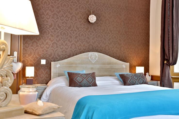 מונטיניאק La Roseraie Hotel Restaurant מראה חיצוני תמונה