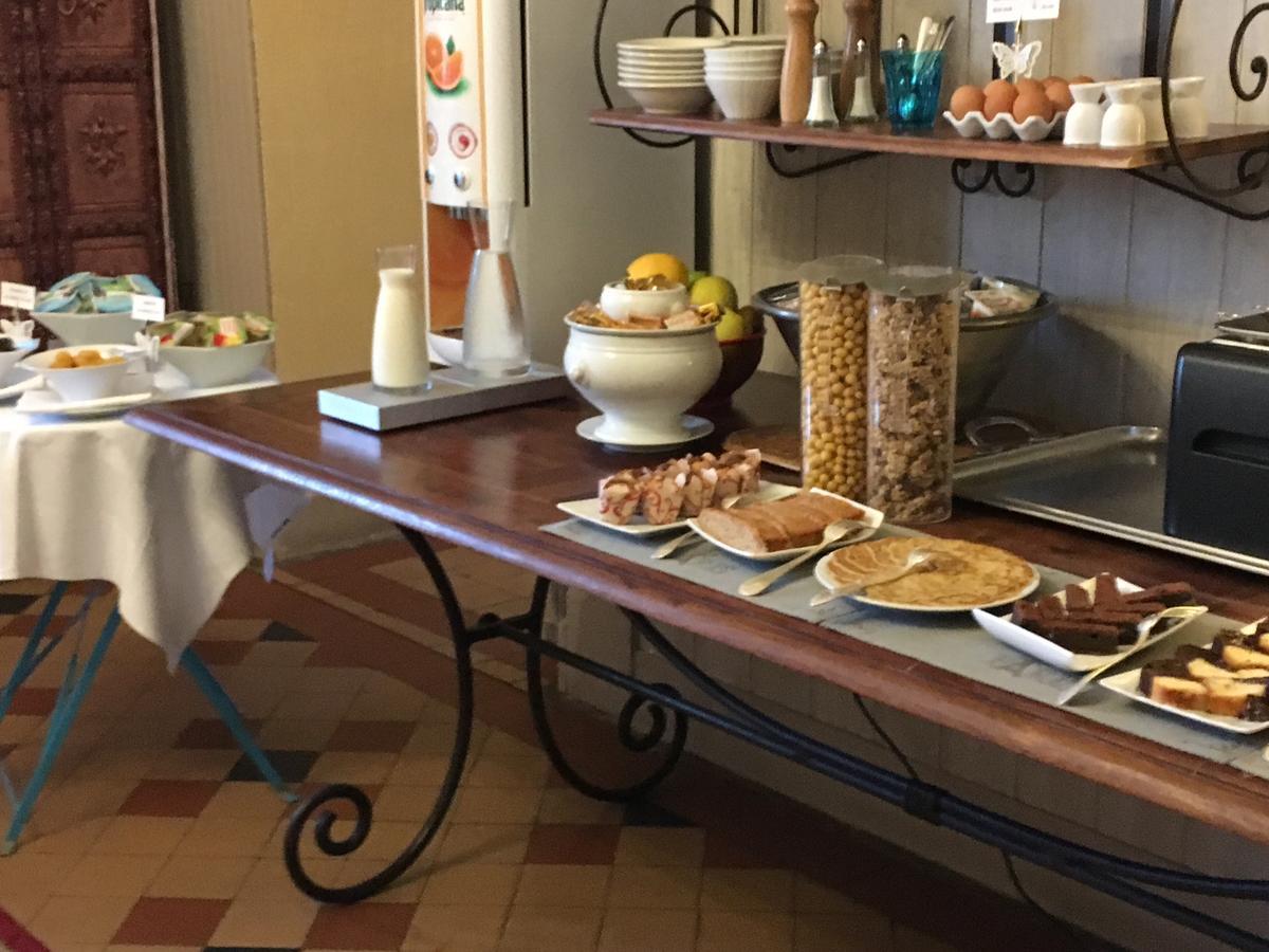 מונטיניאק La Roseraie Hotel Restaurant מראה חיצוני תמונה