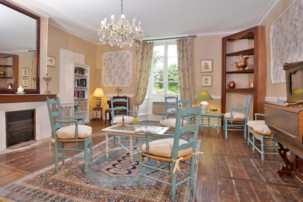 מונטיניאק La Roseraie Hotel Restaurant מראה חיצוני תמונה